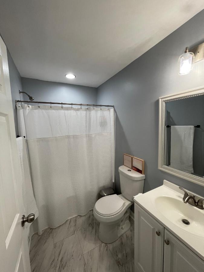 Remodeled Cottage With Sunroom Manchester Esterno foto