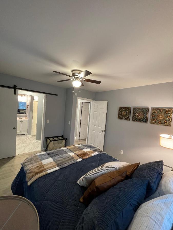 Remodeled Cottage With Sunroom Manchester Esterno foto